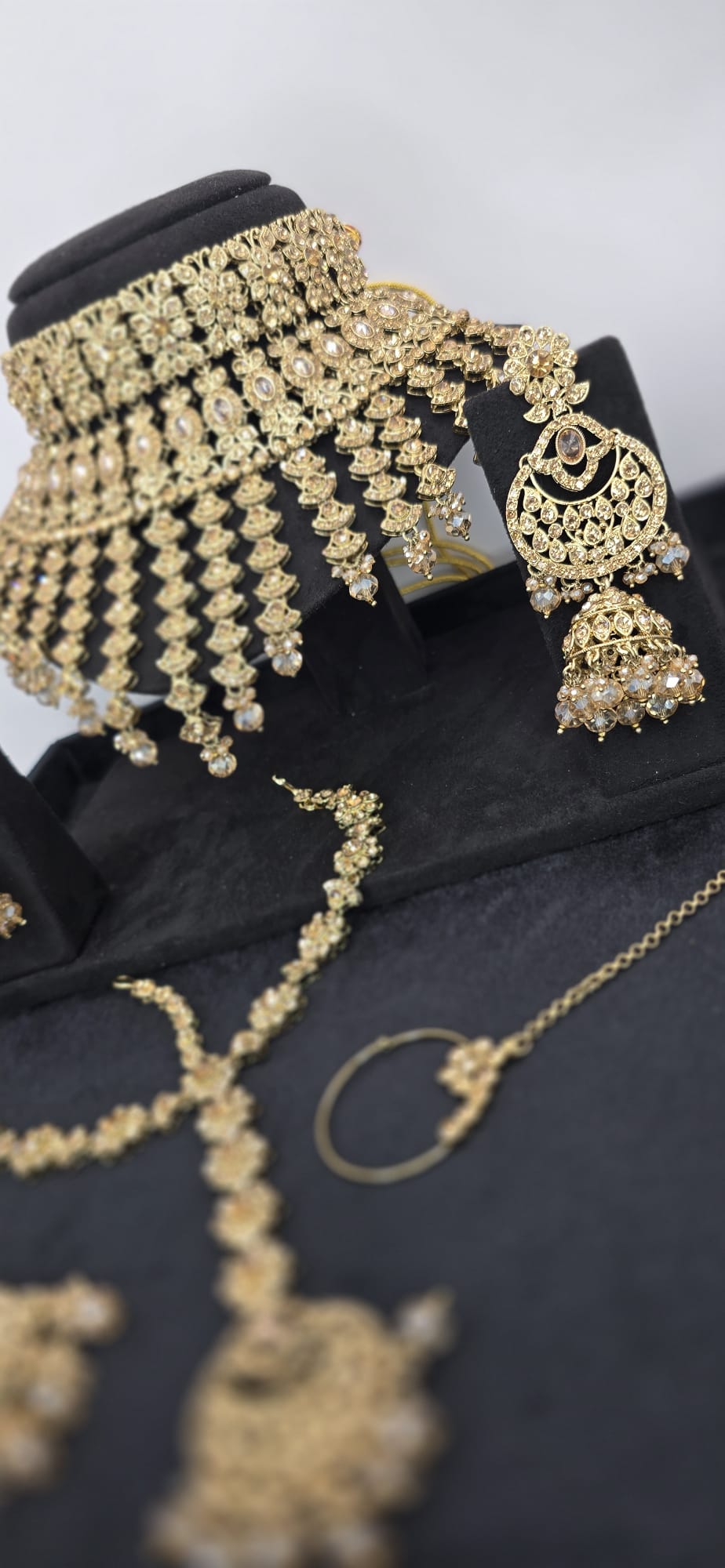 champagne stone fountain bridal set