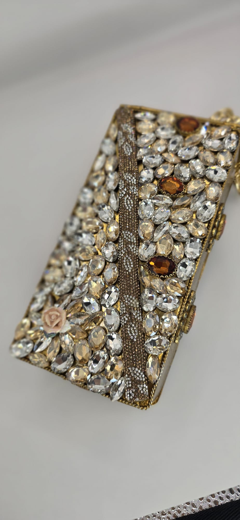 kundan inspired phone clutch