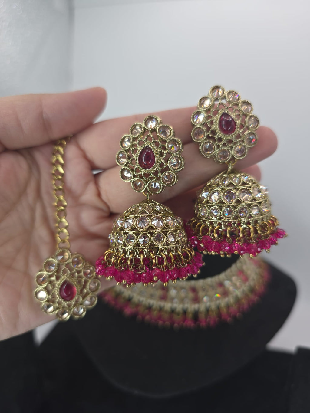 royal jhumka hot pink set with tikka