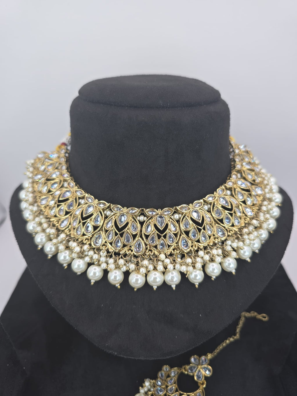kundan style white gold Indian set