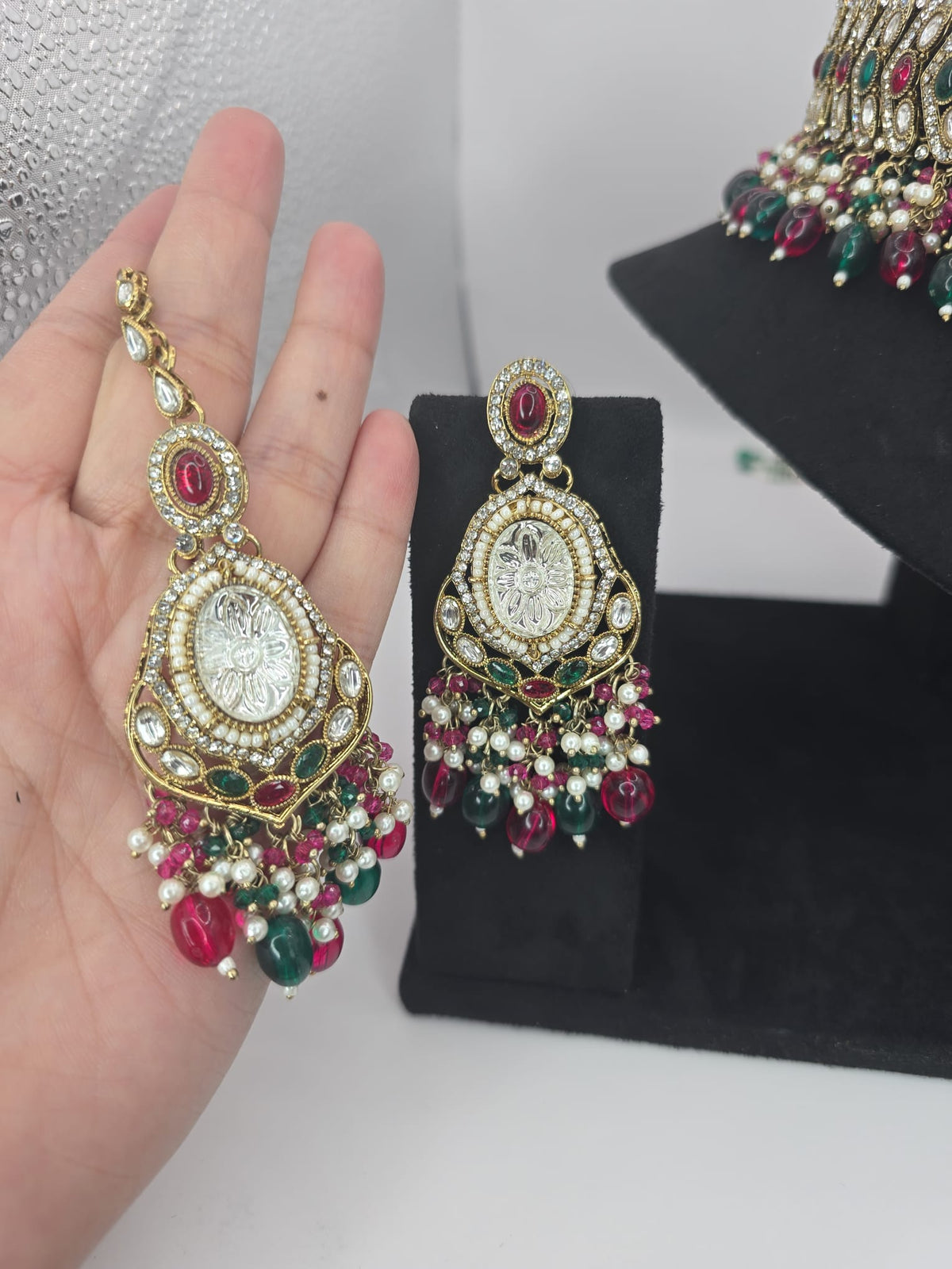 hot pink and green AD chocker set