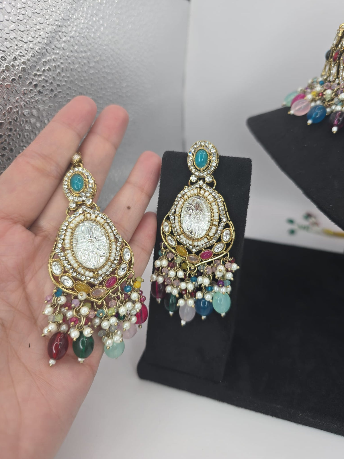 multi colour AD choker set
