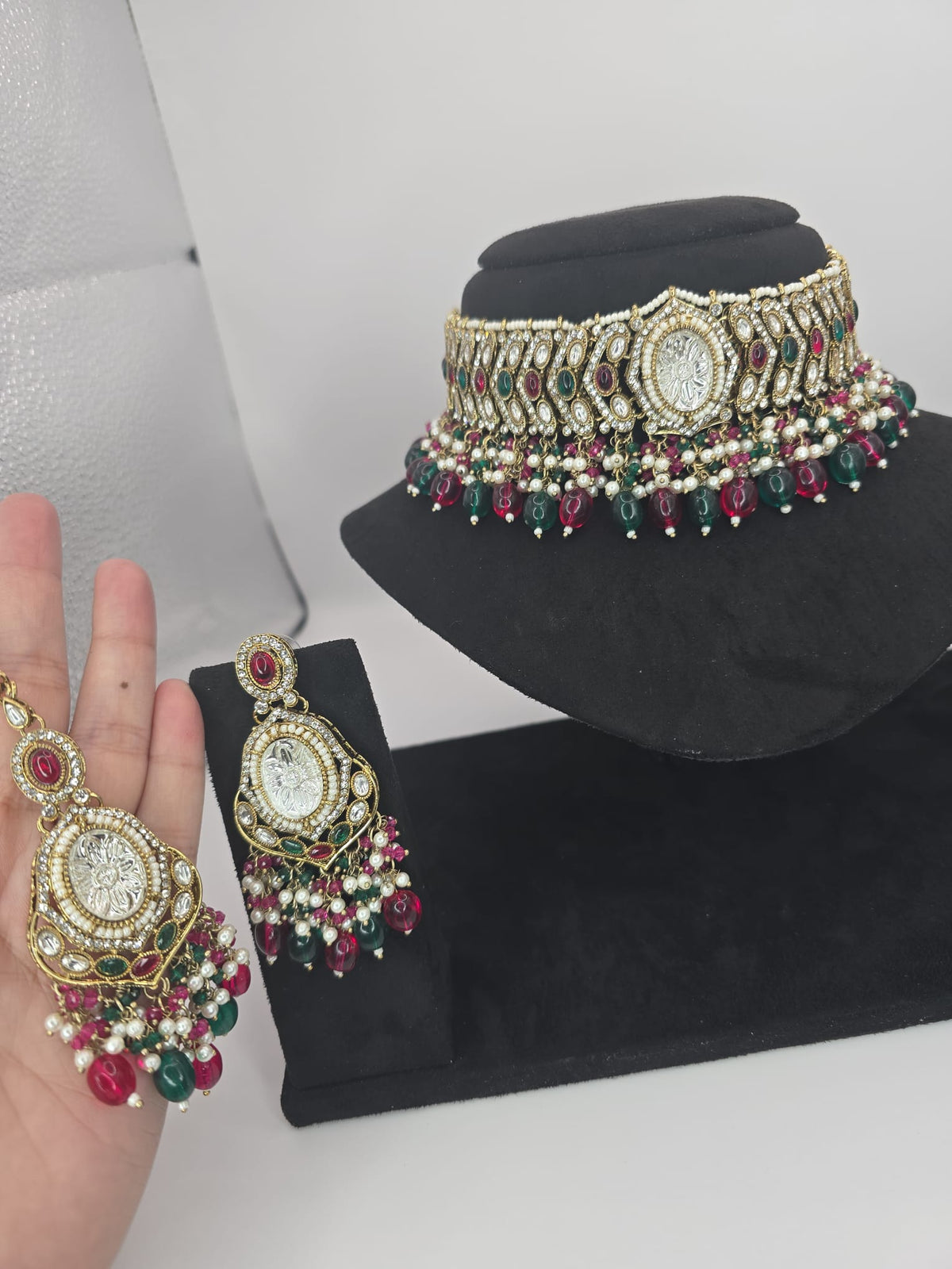 hot pink and green AD chocker set