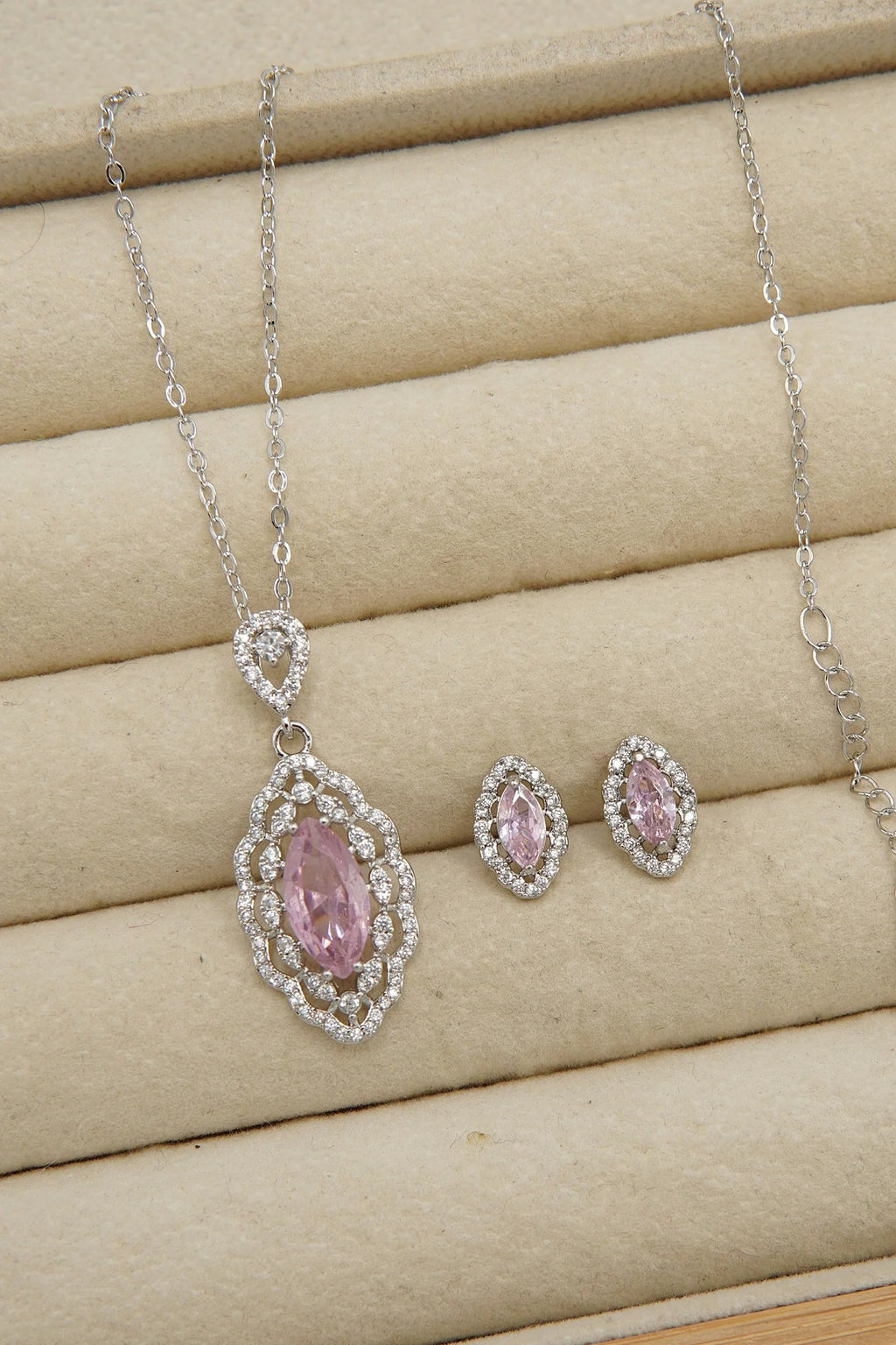 classy sparkle locket set