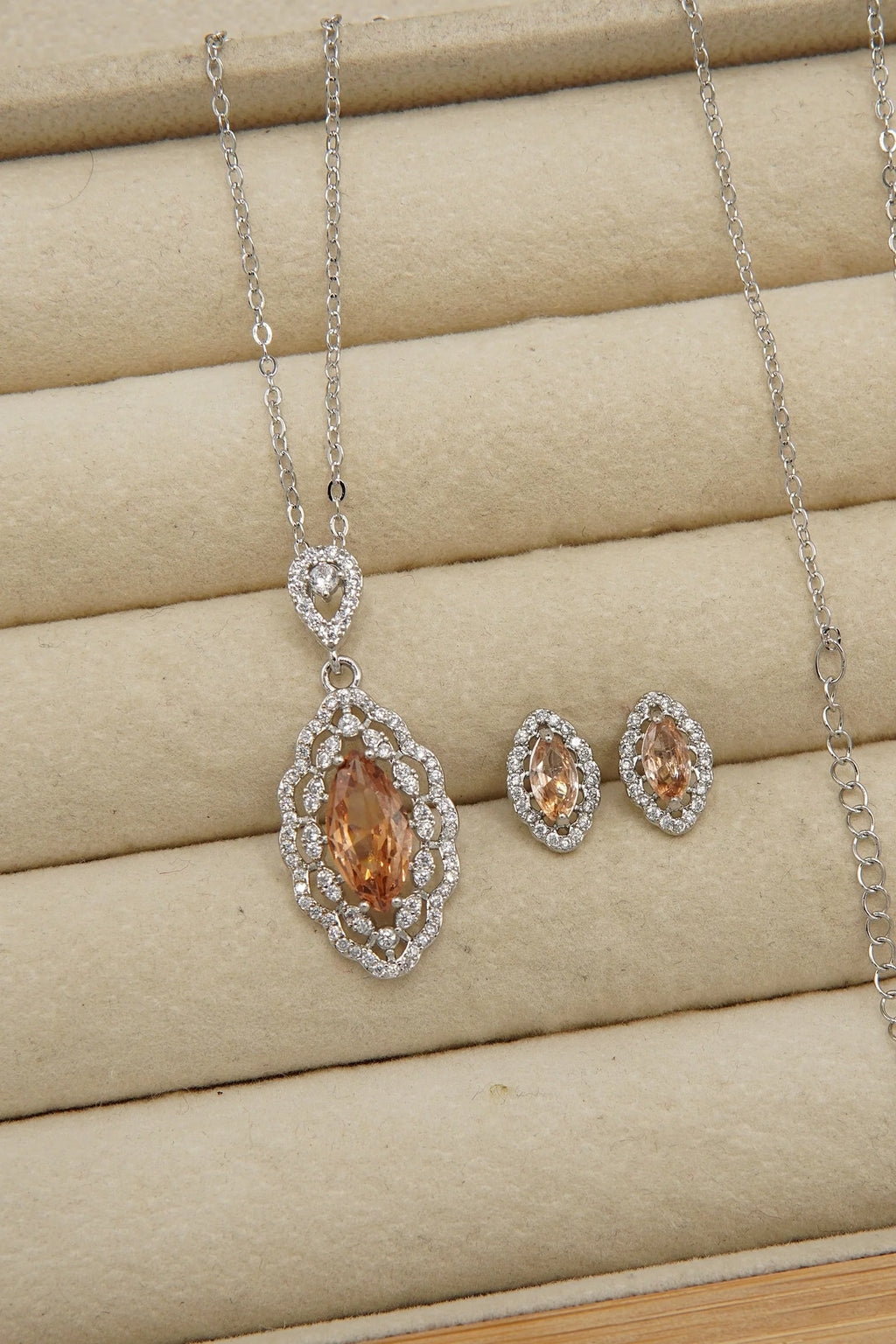classy sparkle locket set