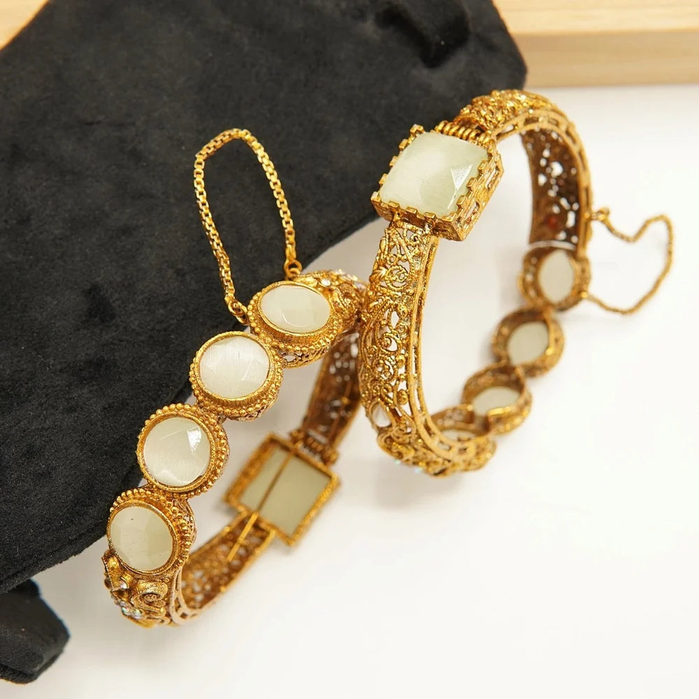 turkish ANTIQUE BANGLE 2.6 (OPENABLE fits 2.8)
