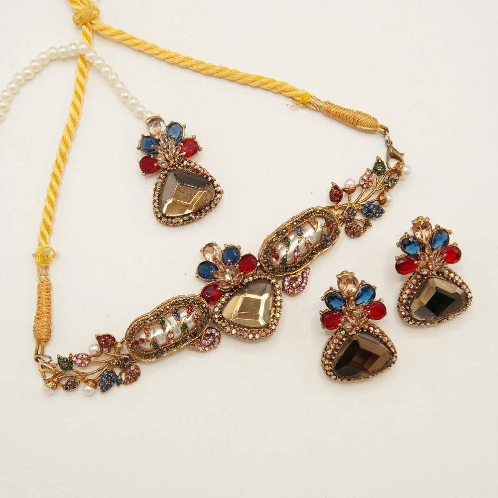 multi colour choker set