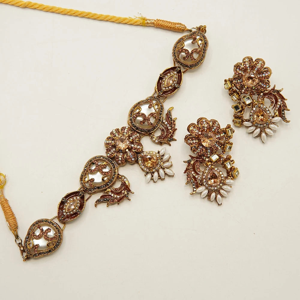 intricate stylish MOP choker set