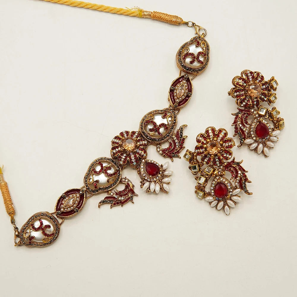 intricate stylish MOP choker set