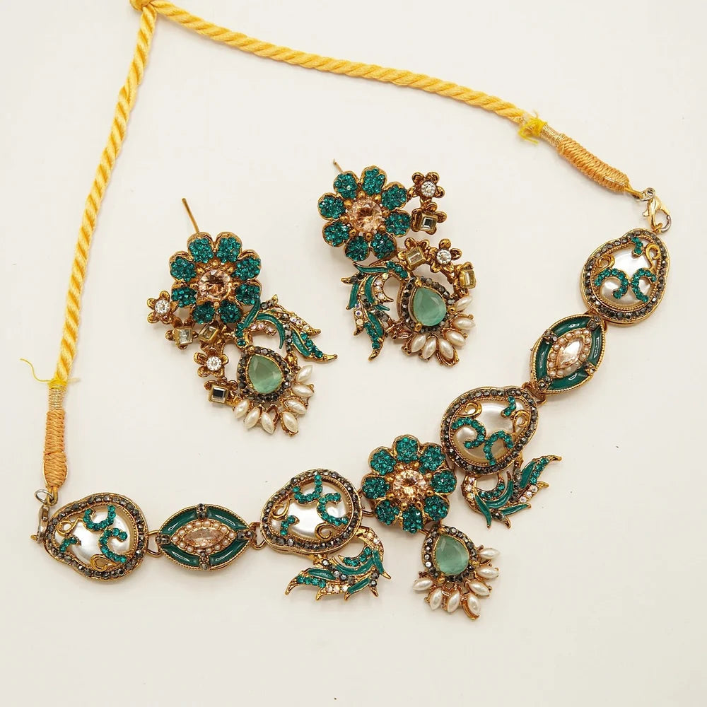 intricate stylish MOP choker set